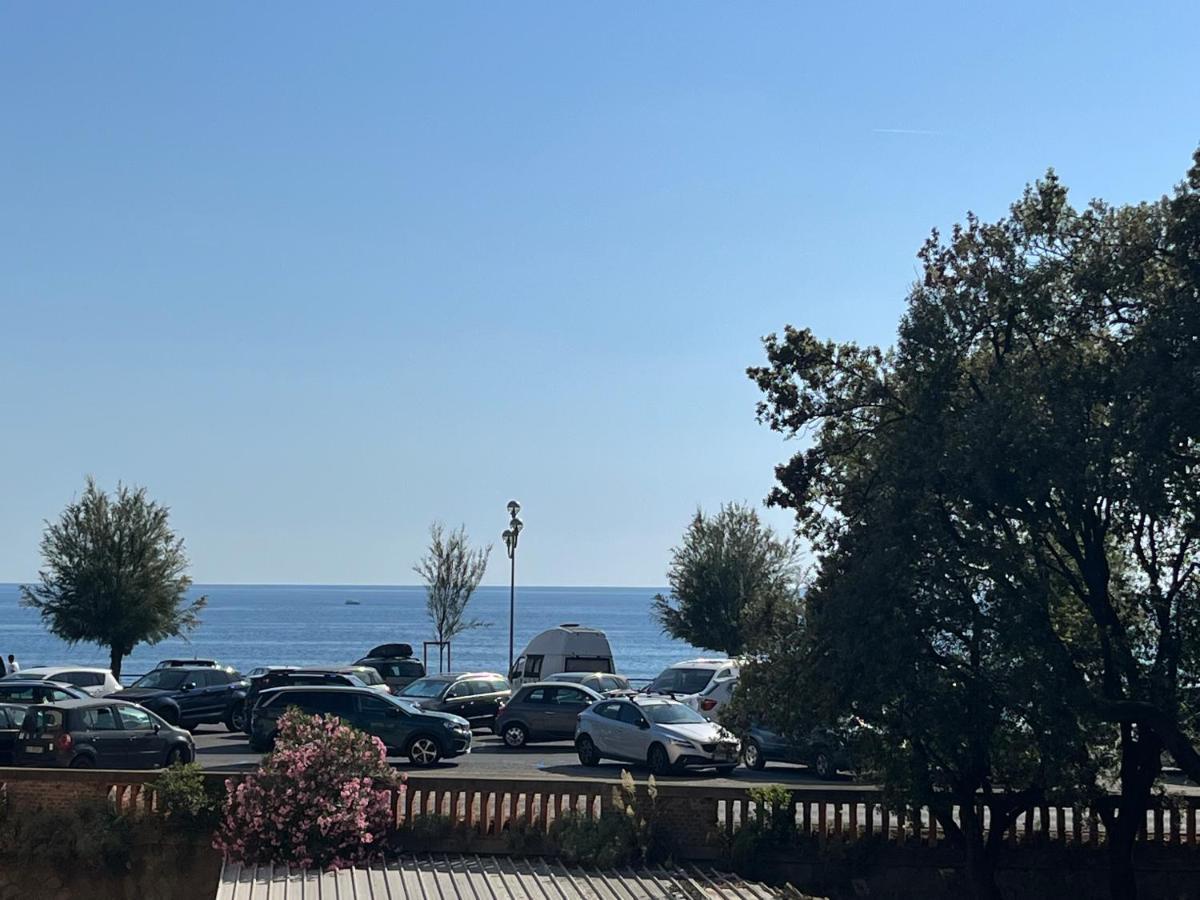Appartamento Aria Di Mare Levanto Zewnętrze zdjęcie